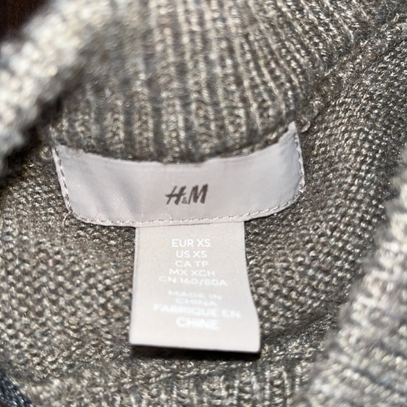 H&M | Knit Sweater - Picture 3 of 3